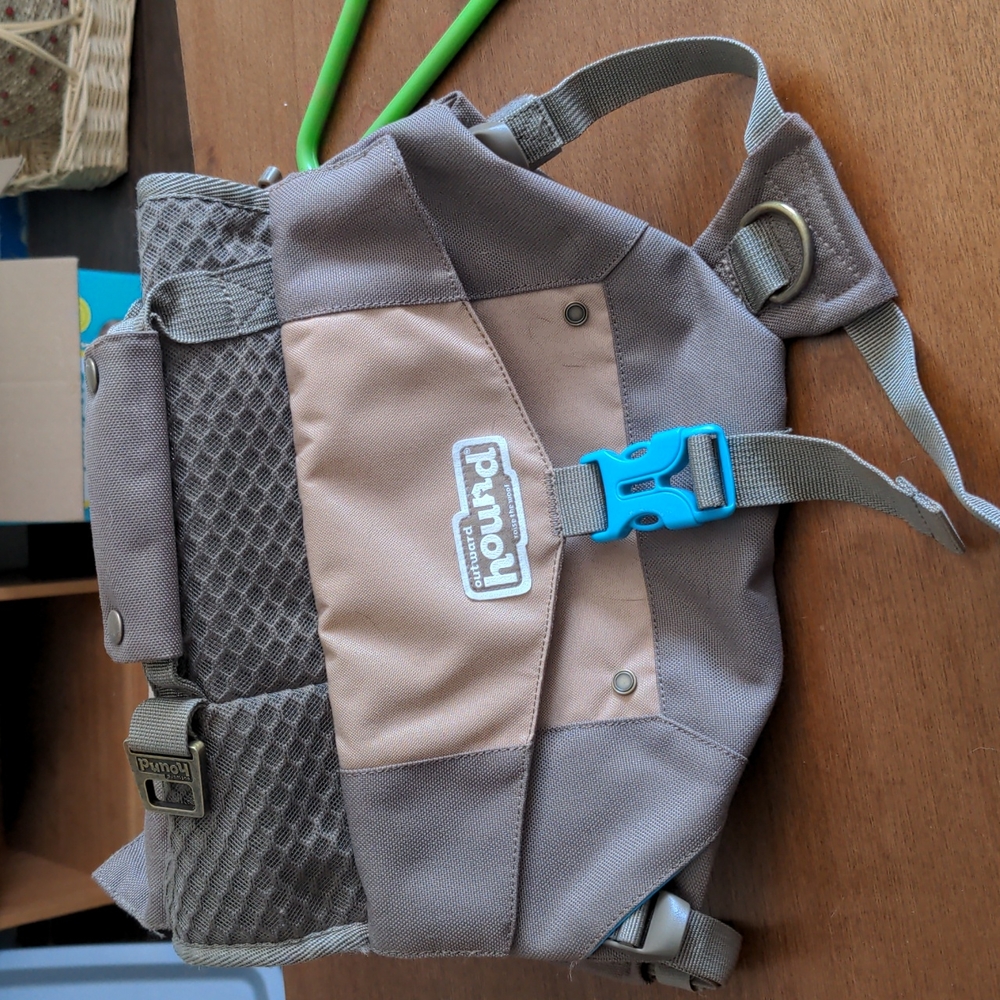 Doggy utility vest